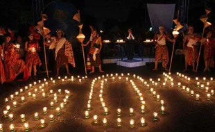 PELAKSANAAN EARTH HOUR