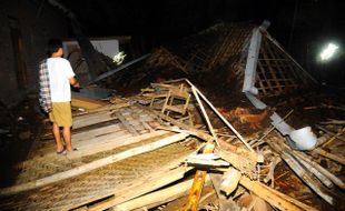 BENCANA PONOROGO : 2 Rumah Rusak akibat Longsor dan Angin Ribut