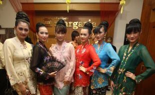 Sepi Peminat, BATIK CHINA di Klewer Mulai Hilang