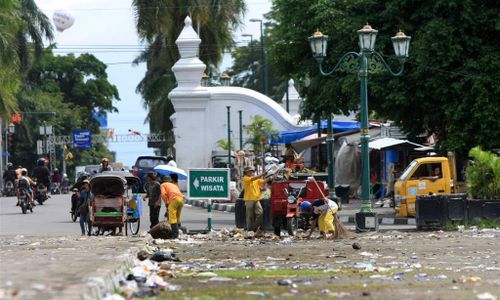 Pasar Malam Sekaten Hasilkan 130 Ton Sampah