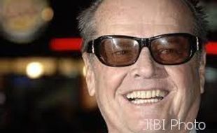 KARTU IDENTITAS PALSU: Penipu Gunakan Foto Jack Nicholson