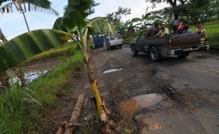 JALAN RUSAK: Jalan Ngadirojo-Giriwoyo Wewenang Provinsi