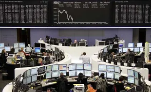 BURSA SAHAM : Bursa Eropa: Indeks Stoxx Europe 600 Anjlok 3,2%