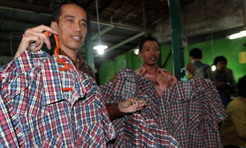 BAJU JOKOWI 