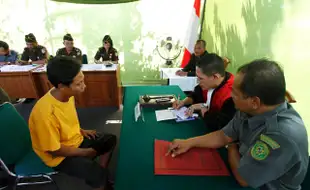 SIDANG DI TEMPAT 