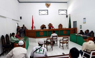 SIDANG PRA PERADILAN