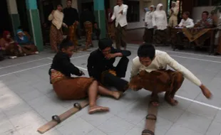 LOMBA ADU CEPAT BAKIAK