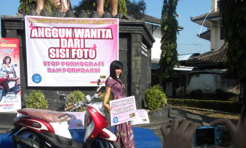 VIDEO PORNO: Pemuda Sukoharjo Tolak Pornografi DPR