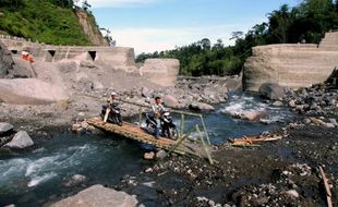 NORMALISASI SUNGAI: Dua Sungai di Lereng Merapi Dinormalisasi