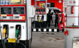   BENSIN PREMIUM: Pertamina Siap Jalankan Pembatasan Pembelian Bensin Premium