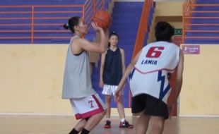 WNBL INDONESIA 2012: Dramatis, Kemenangan Sritex Solo Atas Rajawali Tunas