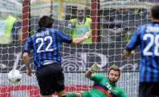 INTER MILAN 5-4 GENOA: Laga Seru, Drama 9 Gol