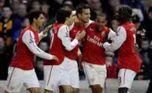 ARSENAL 3-0 WOLVES: Wenger Puas, Minta Arsenal Tetap Hati-hati