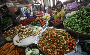 HARGA PASAR : Harga Bahan Pokok Stabil, Pedagang Sepi Pembeli