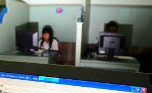 Asyik Berduaan di Warnet, 4 Pasangan Diciduk Polisi