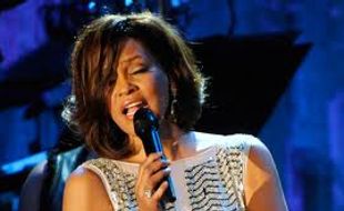  WHITNEY HOUSTON:Hasil Autopsi, Ditemukan Banyak Luka di Tubuh Whitney Houston