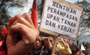 HARI BURUH: 1.000 Anggota SBSI 92  Turun ke Jalan