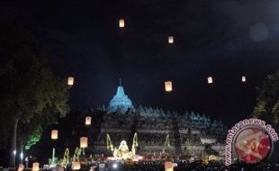 Sakral! Begini Ritual Waisak di Candi Borobudur