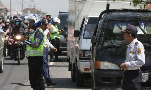 OPERASI SIMPATIK CANDI : Kesadaran Kurang, 272 Pelanggar Dikenai Tilang