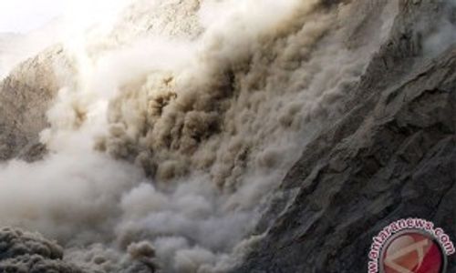 BUKIT LONGSOR: Enam Penambang Emas Tewas Tertimbun