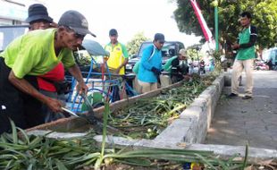 HUT SRAGEN: Pascakarnaval, Taman Rusak, Volume Sampah Meningkat 300%