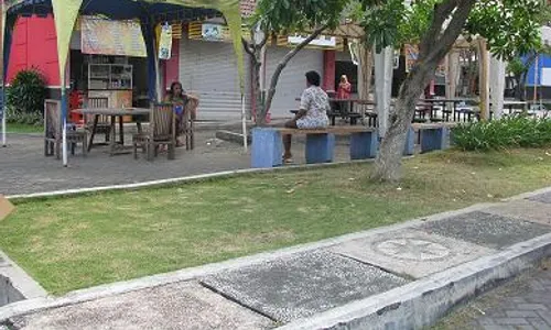 Taman Kuliner Condong Catur di Ujung Tanduk