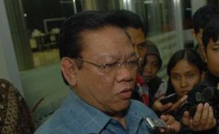 SUKHOI JATUH: Inilah Janji Agung Laksono untuk Keluarga Korban