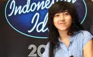 DERA Akhirnya Harus Pulang dari Kontes Indonesian Idol 2012