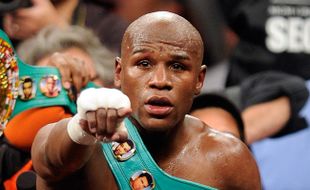 TINJU: Floyd Mayweather Jr Redam Keganasan Miguel Cotto