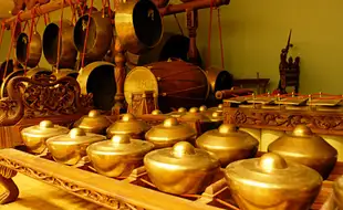 KONSER GAMELAN AKBAR : Vastenburg Saksi Blacius Subono Vs Dedek Wahyudi   