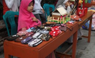 MILIARAN EXPO: SD Muhammadiyah Miliaran Latih Siswa Berwirausaha