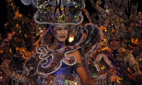 SOLO BATIK CARNIVAL: Hotel Batal Bikin Paket Khusus