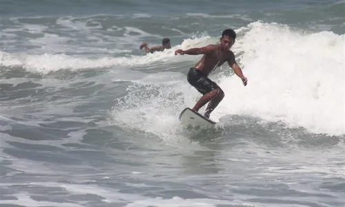 Menengok Aksi Surfer Pantai Parangtritis