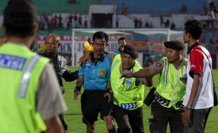   WASIT DIEVAKUASI POLISI