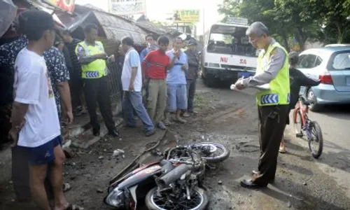 TABRAK TROTOAR: Pengendara Motor Tewas Tabrak Trotoar di TSTJ