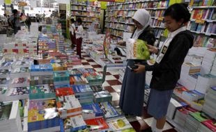 TAHUN AJARAN BARU: Togamas Geber Diskon Buku Pelajaran