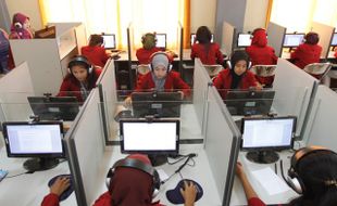 LABORATORIUM BAHASA UNISRI