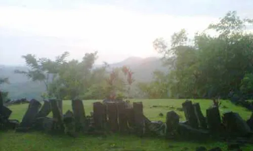 GUNUNG PADANG di Cianjur, Benarkah Menyimpan Jejak Emas?