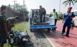 TABRAKAN BERUNTUN di Jalan Boyolali-Kartasura, 2 Luka