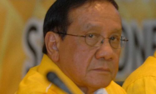 KONFLIK PARTAI GOLKAR : Akbar Tandjung Ogah Akui Agung Laksono sebagai Ketua Golkar