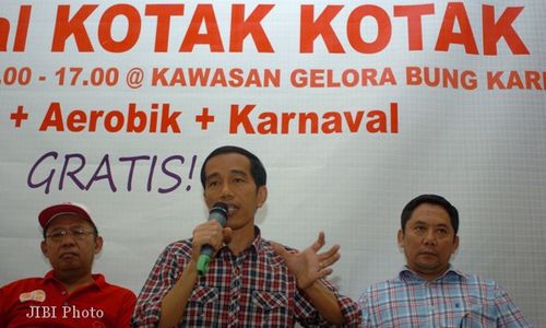 PILPRES 2014 : Kembali Pakai Kotak-Kotak, Jokowi Sebut Mirip Dude Herlino