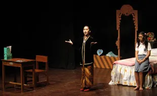  FESTIVAL TEATER REALIS SMA Dihelat di TBS