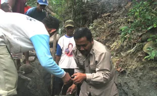 Garap Lahan Baru, Warga Sendangsari Bangun Talang Air