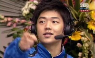 LEE YONG DAE: Perempuan Indonesia Cantik-Cantik