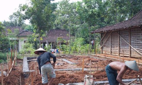 RUMAH TAK LAYAK HUNI Diperbaiki Untuk Menginap Pejabat