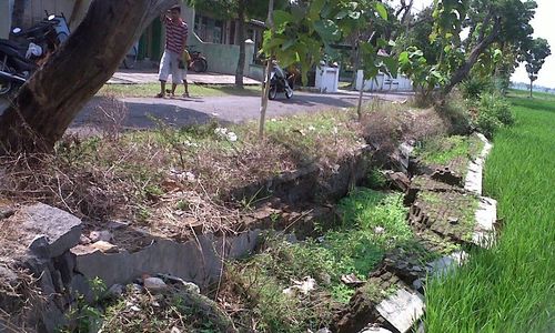  TALUD di Tlobong Terancam Ambrol