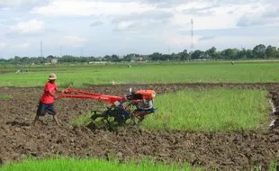  BANTUAN ALAT PERTANIAN: 4 Kecamatan Dapat Bantuan Alat Pertanian