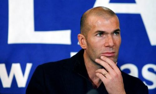 ZINEDINE ZIDANE: Matikan Iniesta