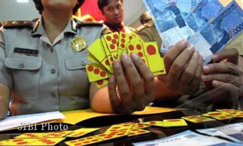 PERMAINAN DOMINO Dilarang dimainkan di Banda Aceh