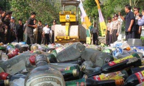 POLRES KLATEN Musnahkan 2.876 Liter Miras Hasil Razia Pekat